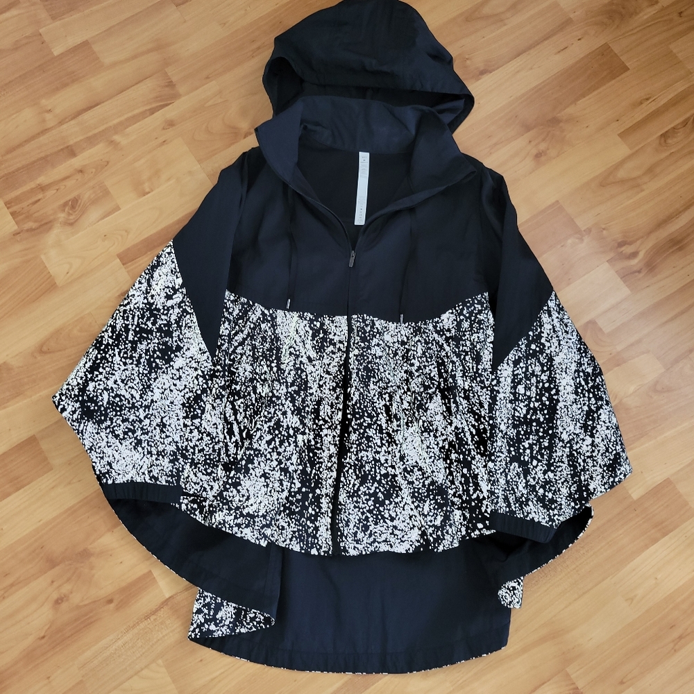 NWOT Lululemon Ride & Reflect Jacket Cape SoulCycle XS/S M Packable Glyde